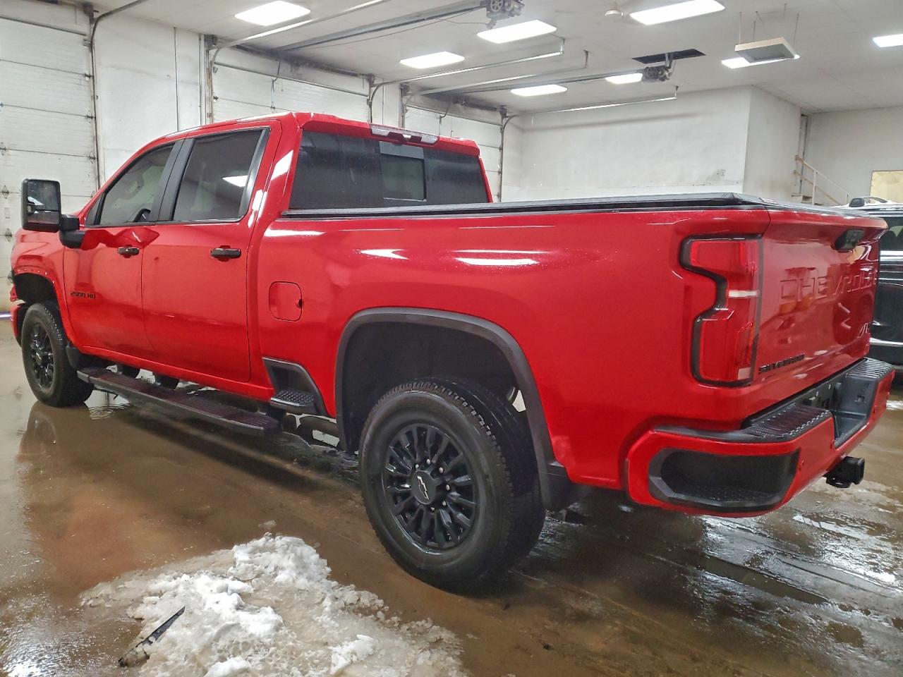 2024 CHEVROLET SILVERADO K2500 HEAVY DUTY LT photo 3