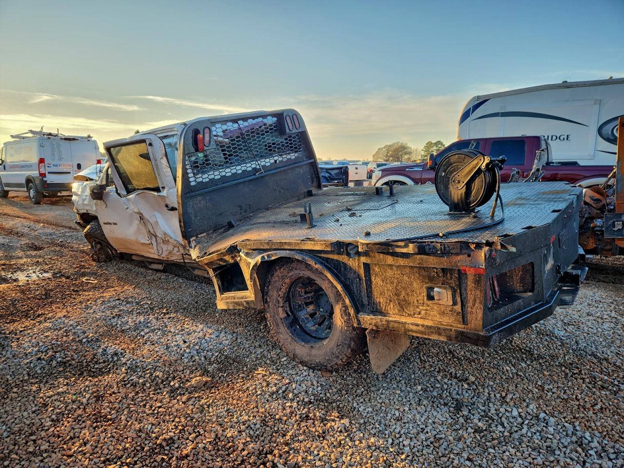 2021 CHEVROLET SILVERADO FLATBED TRUCK photo 3
