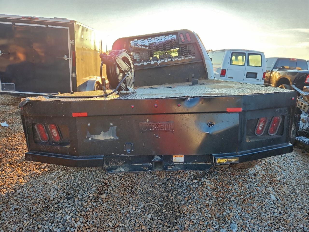 2021 CHEVROLET SILVERADO FLATBED TRUCK photo 11