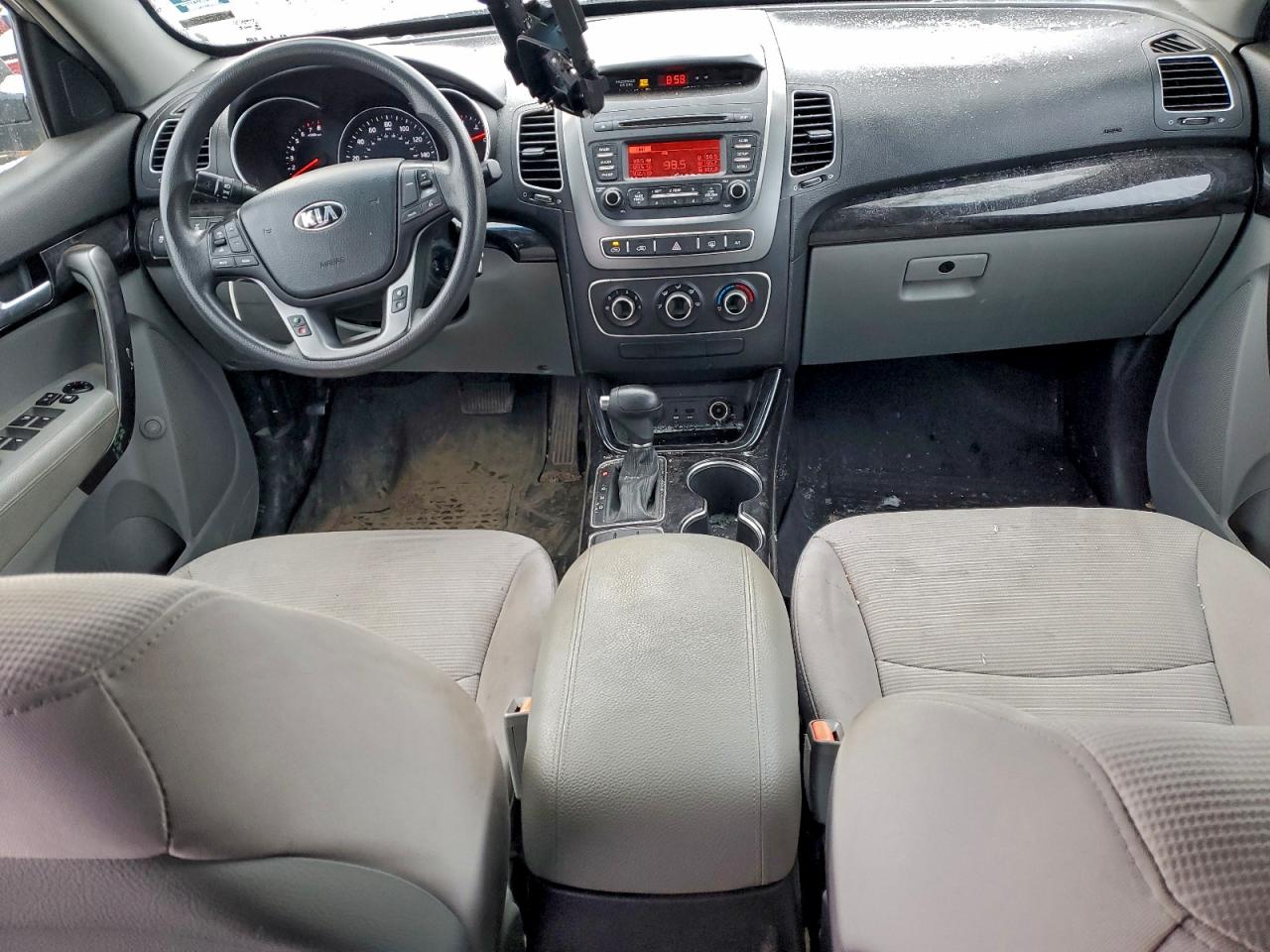 2015 KIA SORENTO LX photo 22
