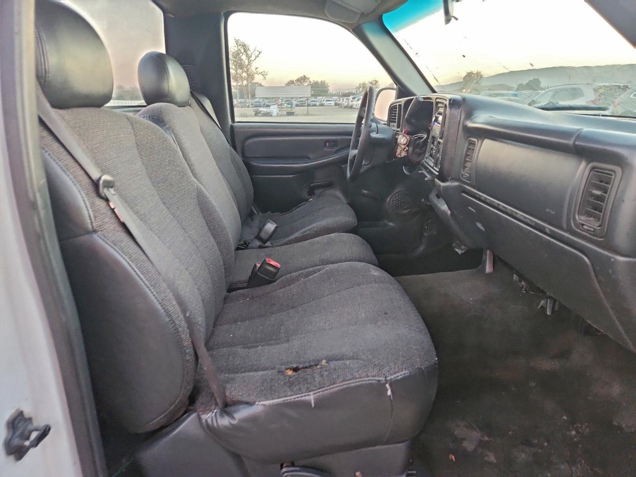 2000 CHEVROLET SILVERADO C1500 photo 10