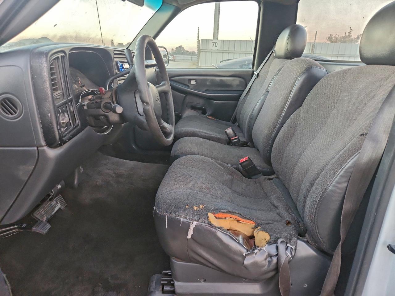 2000 CHEVROLET SILVERADO C1500 photo 7