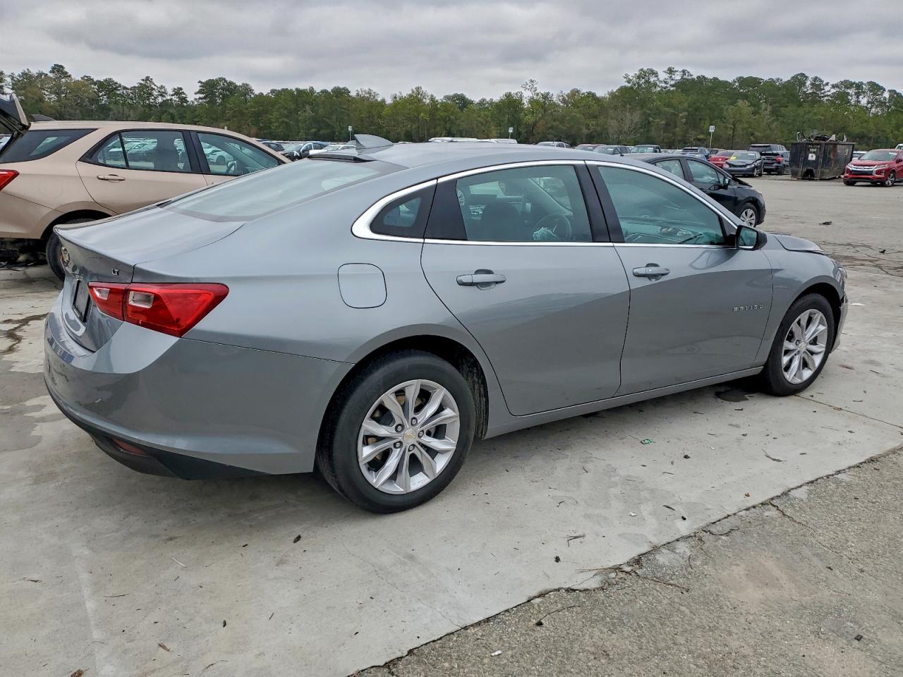 2023 CHEVROLET MALIBU LT photo 5