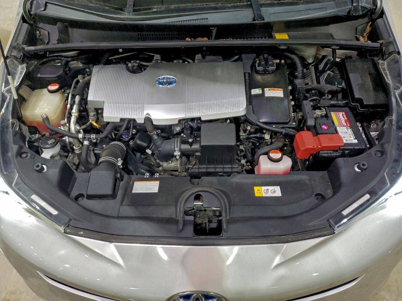 2016 TOYOTA PRIUS TWO photo 23