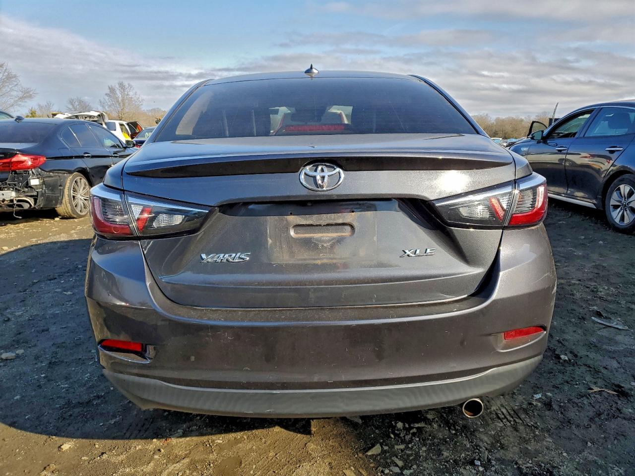 2019 TOYOTA YARIS L photo 11