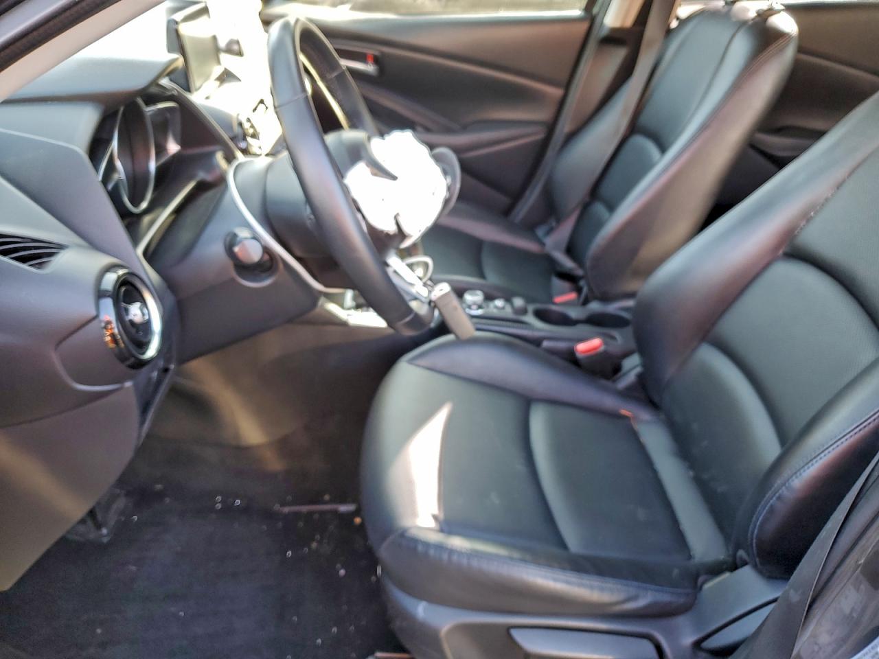 2019 TOYOTA YARIS L photo 13