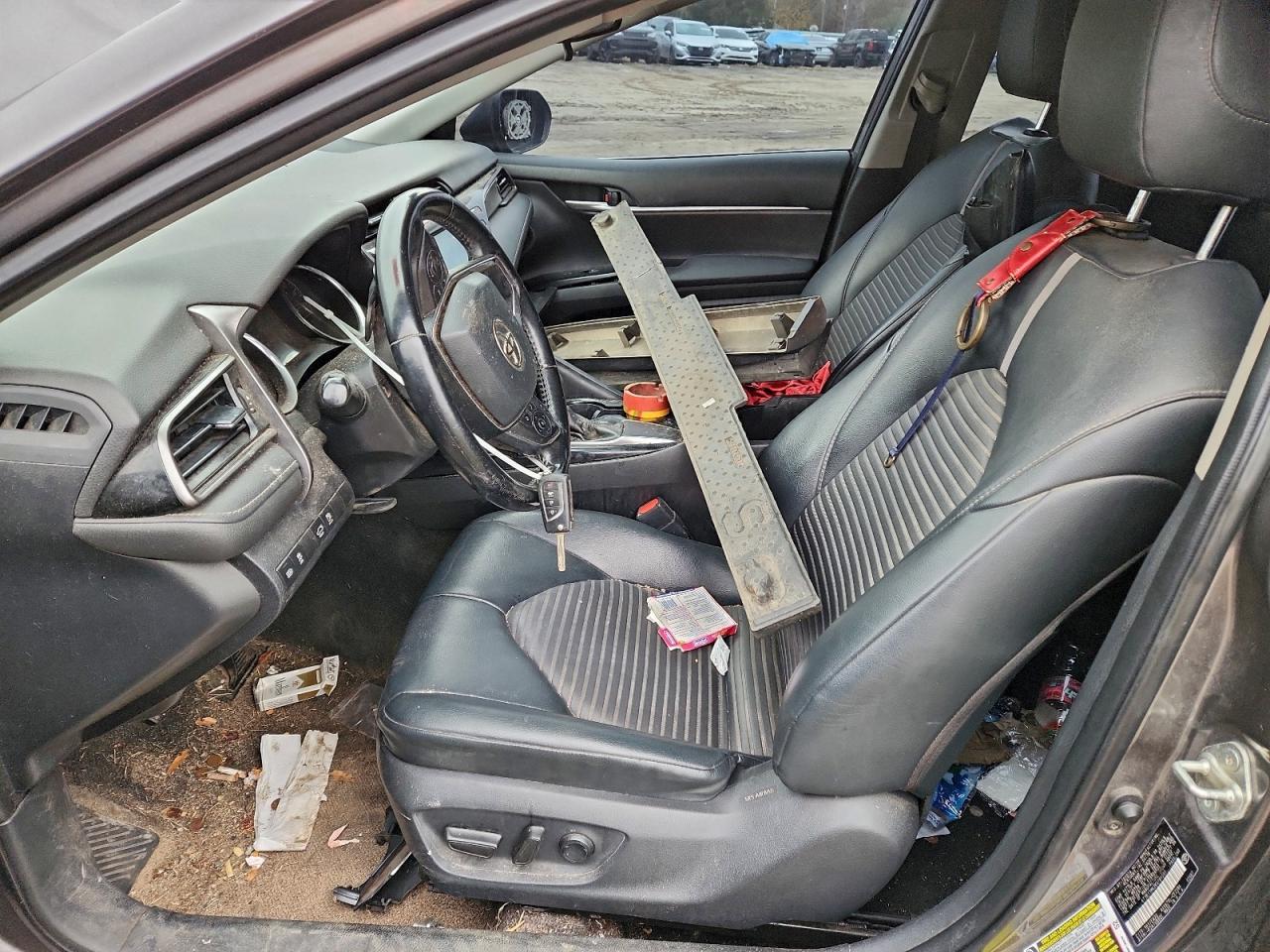 2019 TOYOTA CAMRY L photo 7