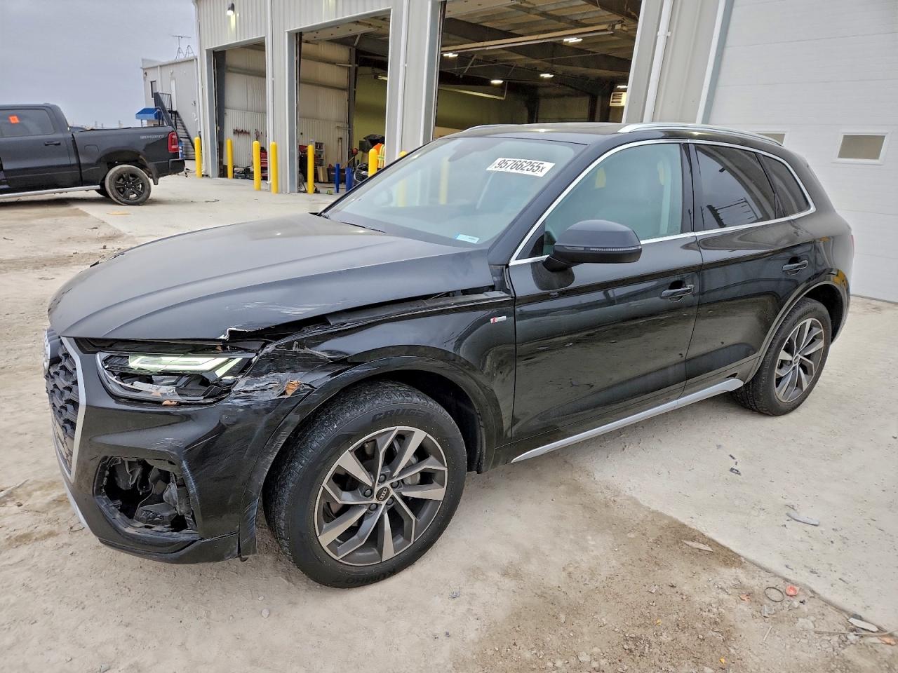 2022 AUDI Q5