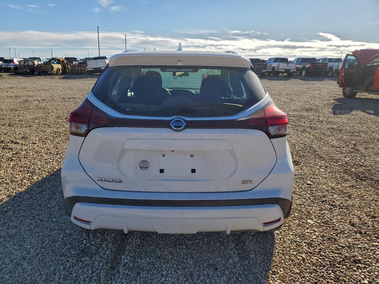 2021 NISSAN KICKS SR photo 6