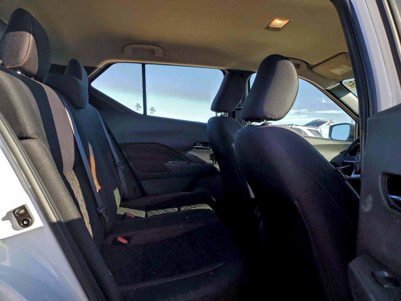 2021 NISSAN KICKS SR photo 11