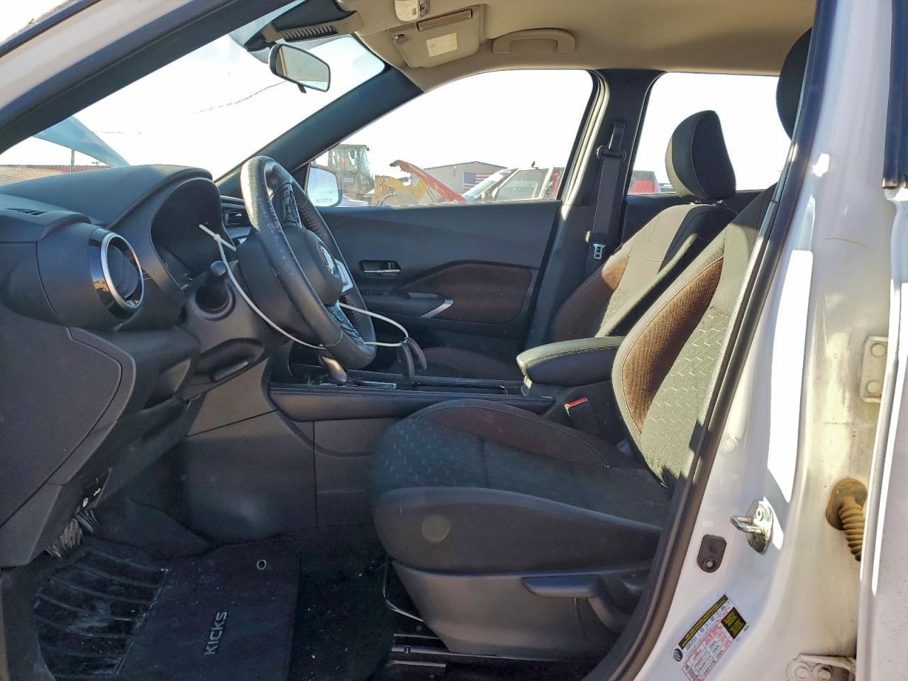 2021 NISSAN KICKS SR photo 7