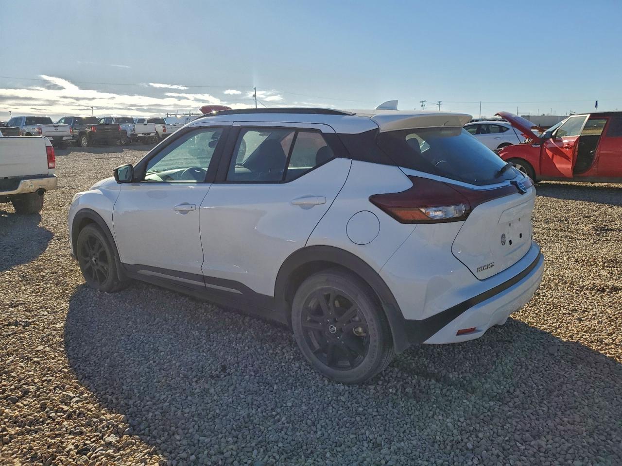 2021 NISSAN KICKS SR photo 2