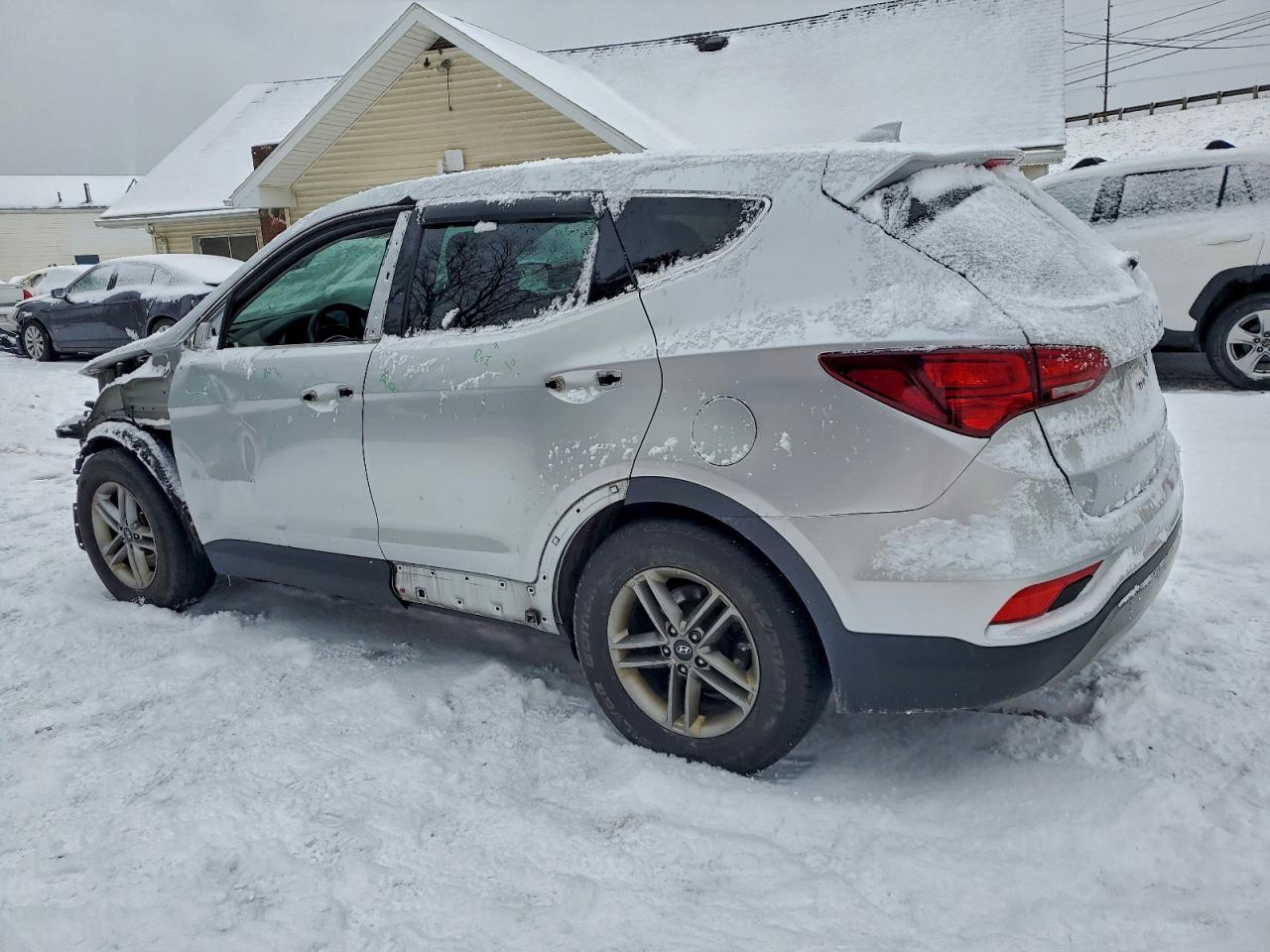 2017 HYUNDAI SANTA FE SPORT photo 2