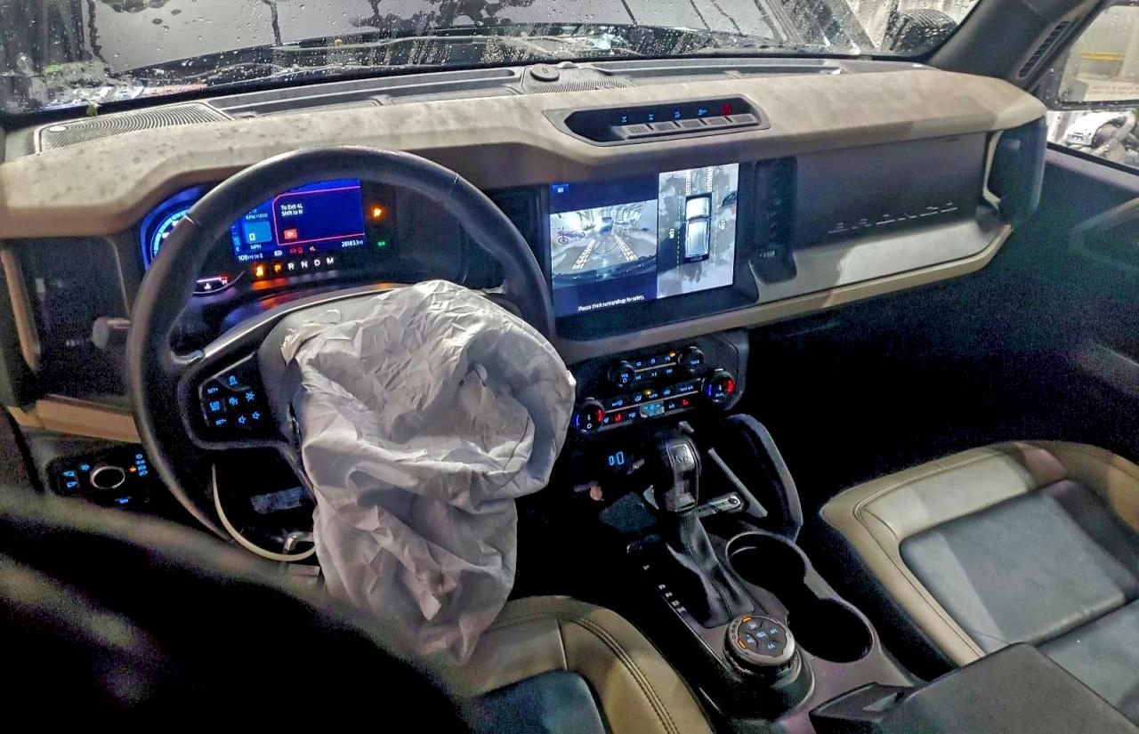 2022 FORD BRONCO BASE photo 22