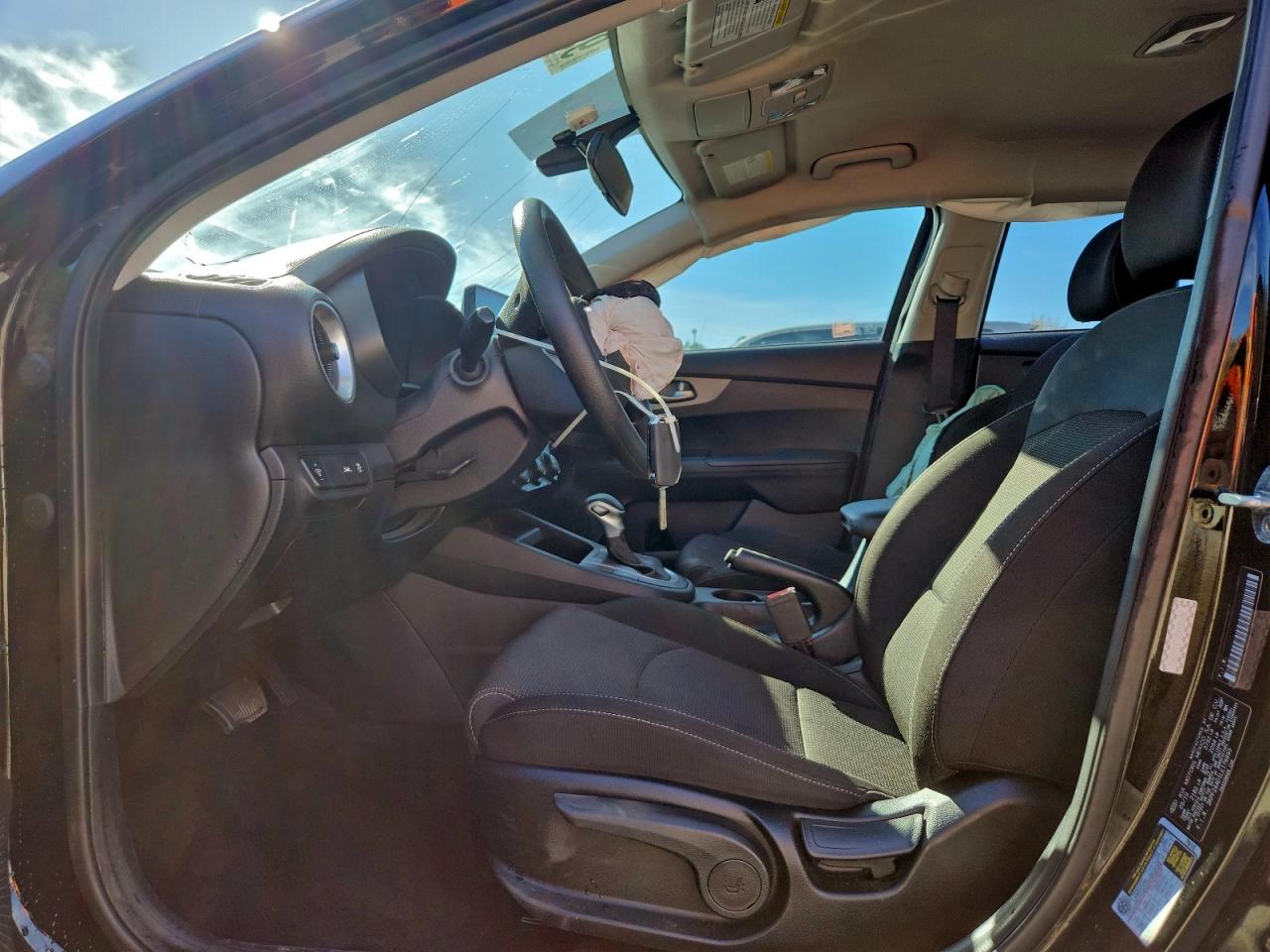 2020 KIA FORTE LXS photo 13