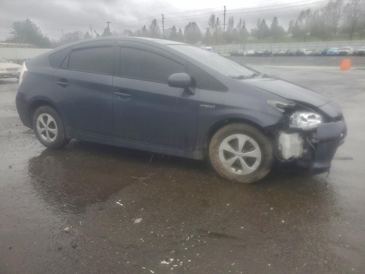 2014 TOYOTA PRIUS photo 7