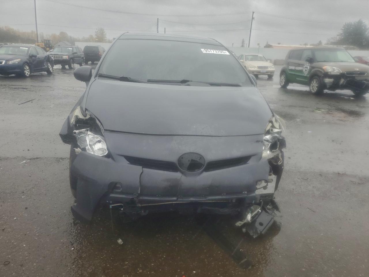 2014 TOYOTA PRIUS photo 9