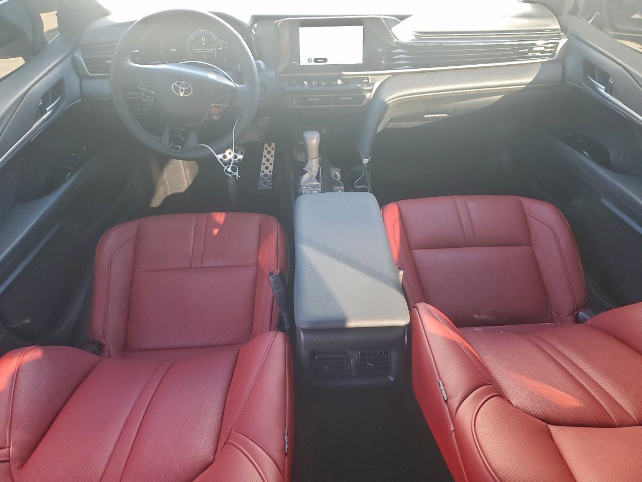 2025 TOYOTA CAMRY photo 8