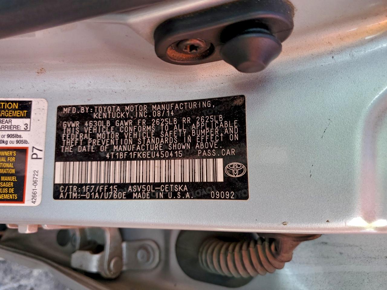2014 TOYOTA CAMRY L photo 34