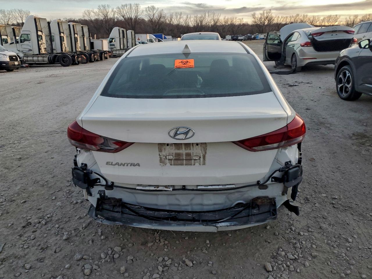 2018 HYUNDAI ELANTRA SEL photo 6