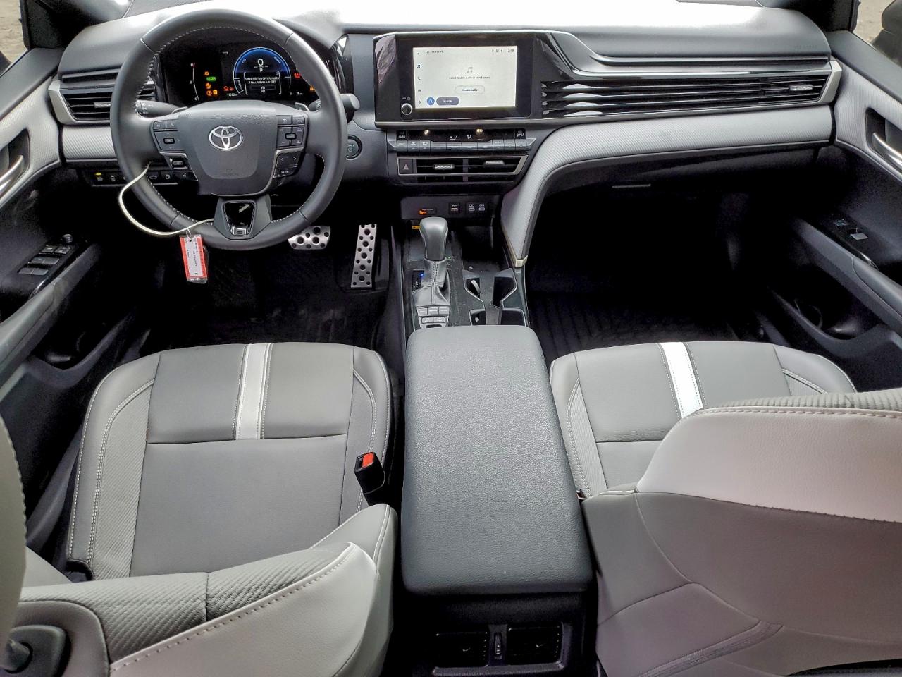 2025 TOYOTA CAMRY XSE photo 8