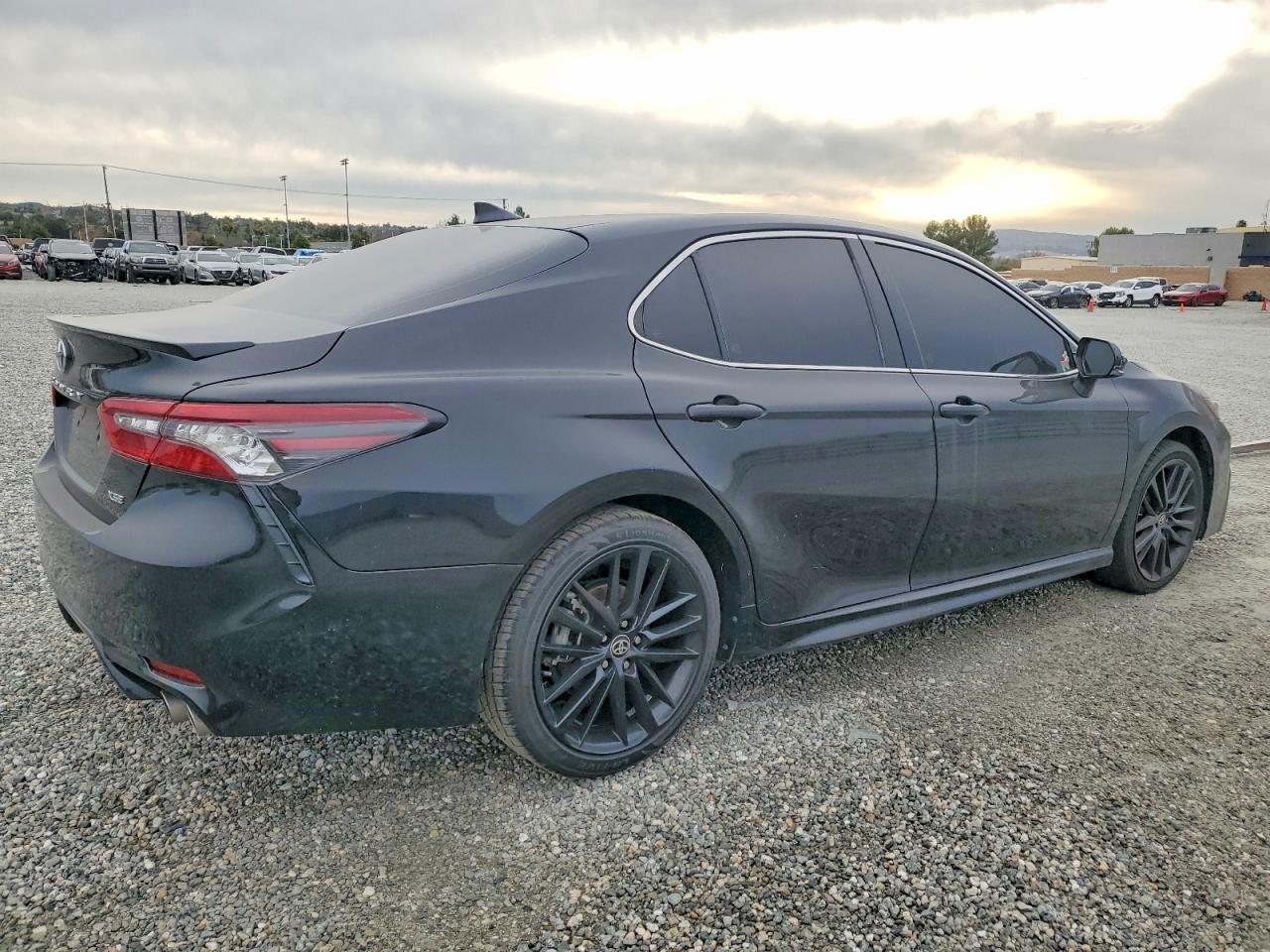 2021 TOYOTA CAMRY XSE photo 5