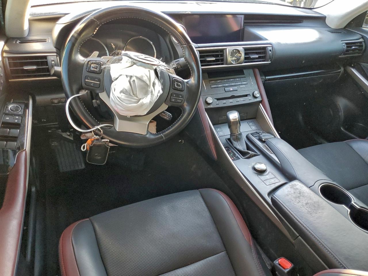2020 LEXUS IS 300 PREMIUM photo 8