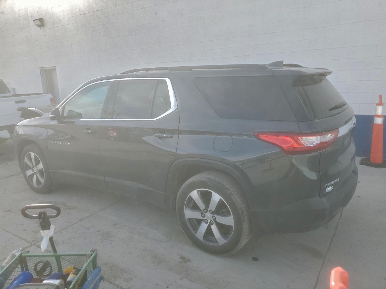 2019 CHEVROLET TRAVERSE LT photo 3