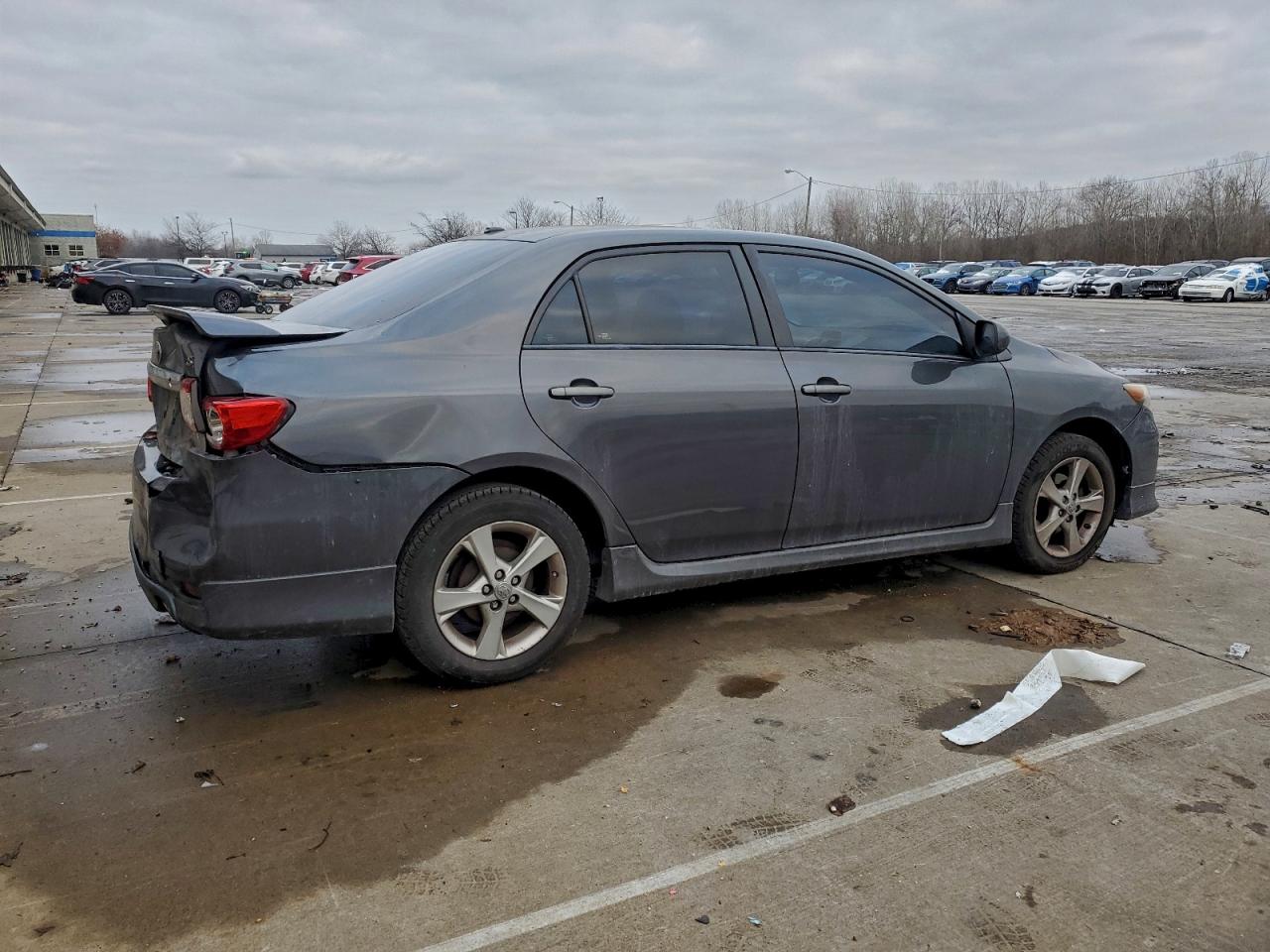 2012 TOYOTA COROLLA photo 3