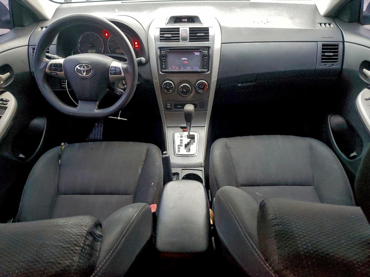 2012 TOYOTA COROLLA photo 8