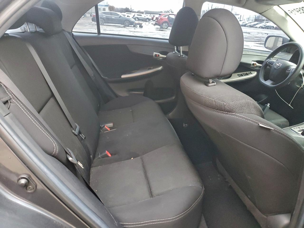 2012 TOYOTA COROLLA photo 10