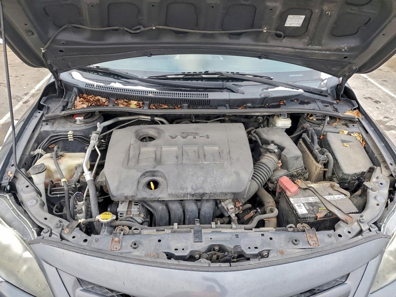 2012 TOYOTA COROLLA photo 11