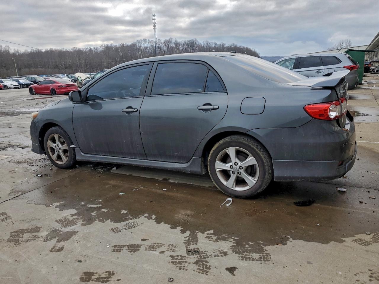 2012 TOYOTA COROLLA photo 2