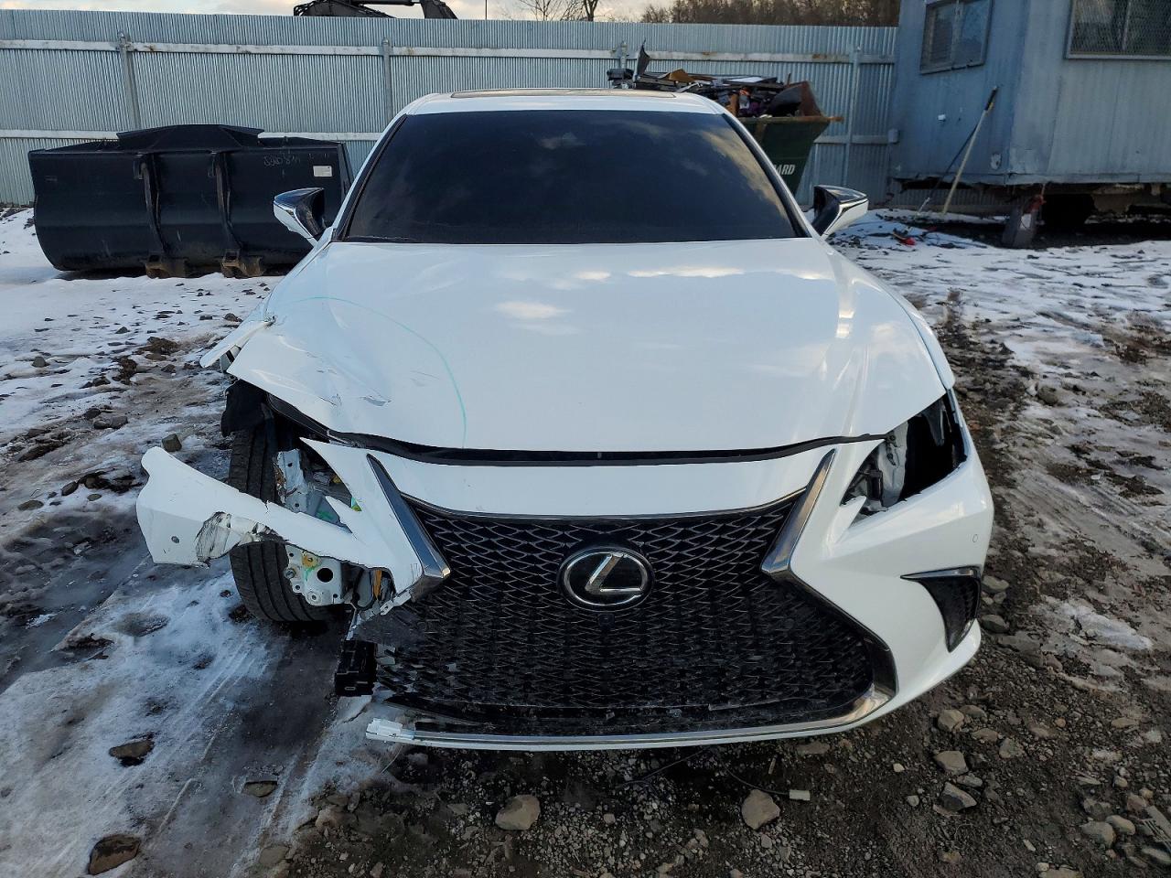 2024 LEXUS ES 300H F SPORT HANDLING photo 5