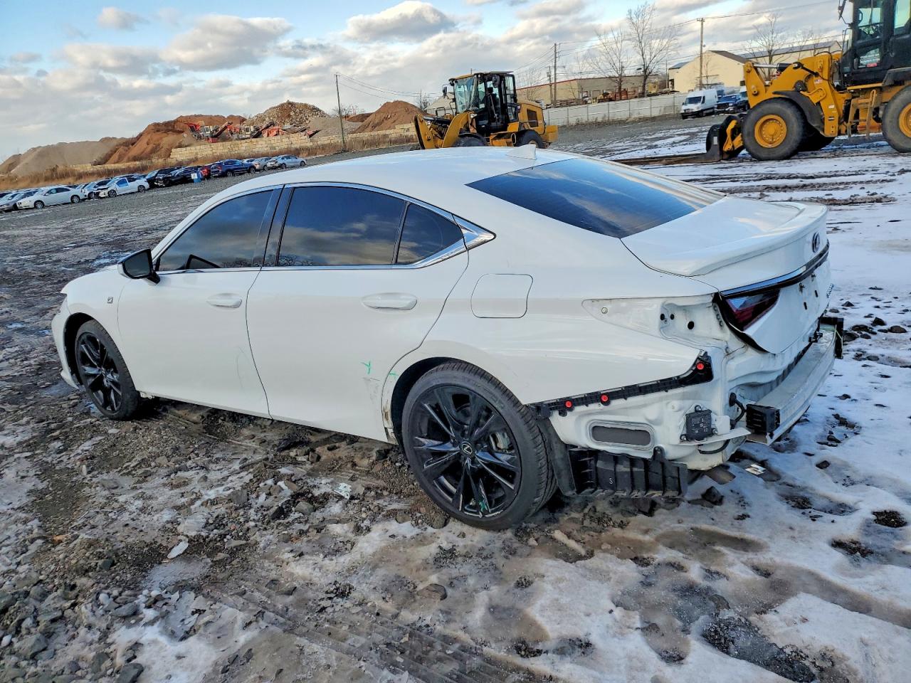 2024 LEXUS ES 300H F SPORT HANDLING photo 2