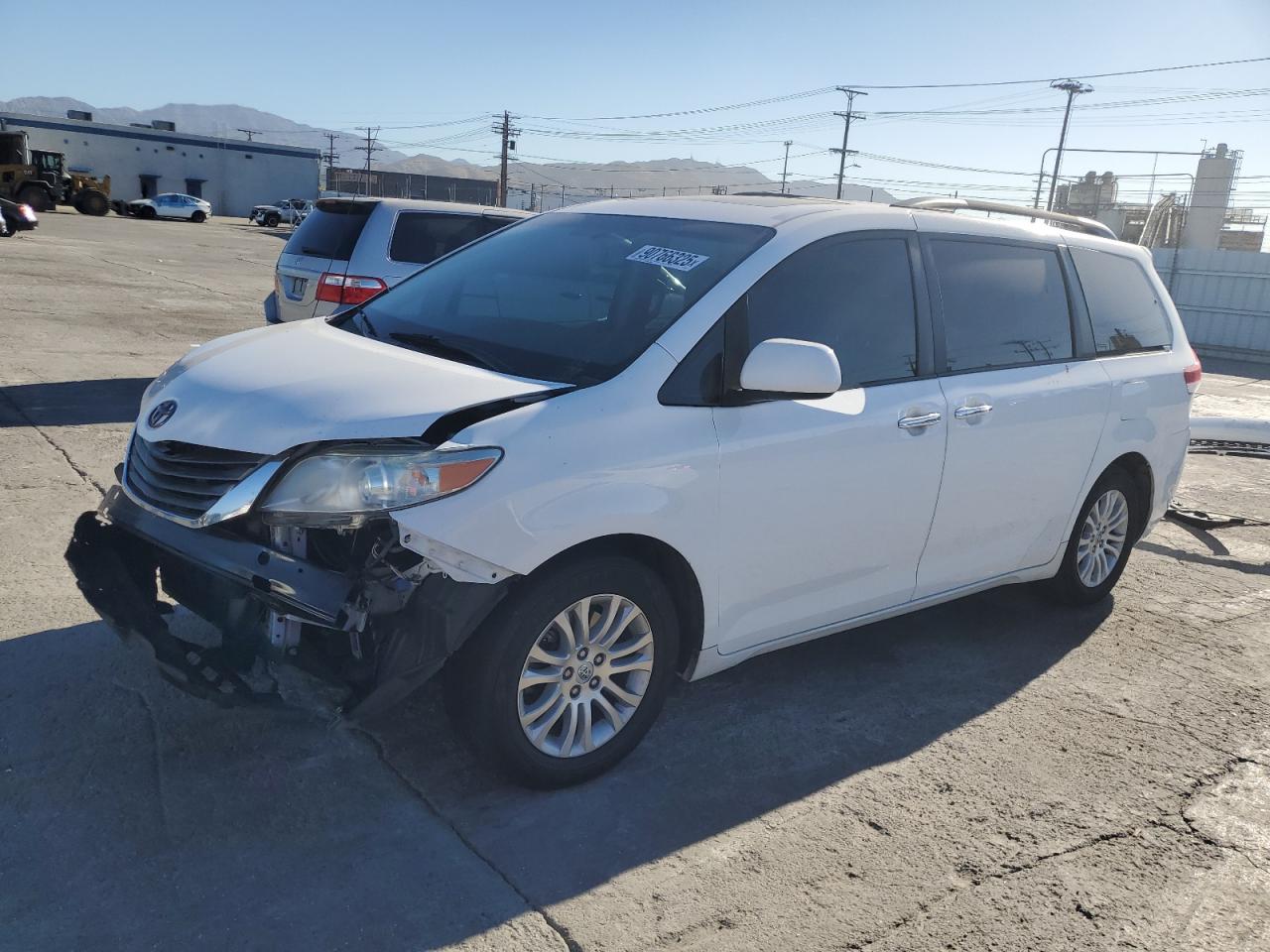 2014 TOYOTA SIENNA