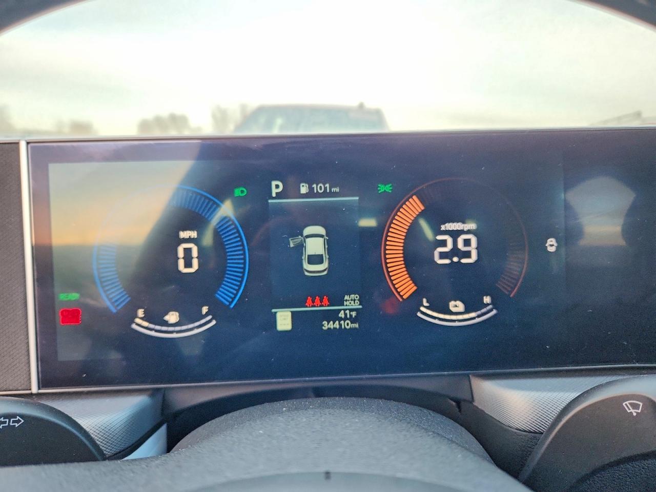 2024 HYUNDAI SONATA HYBRID photo 9