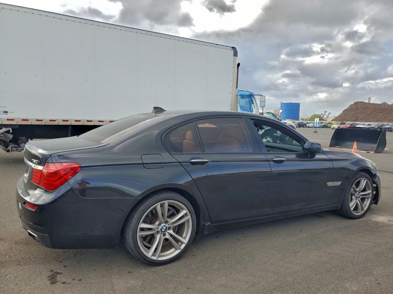 2011 BMW 750 I photo 3