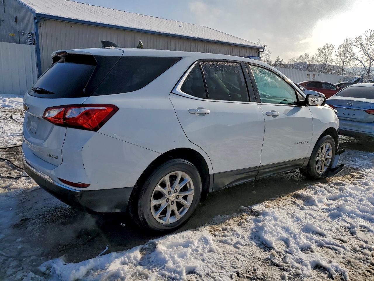 2018 CHEVROLET EQUINOX LT photo 3