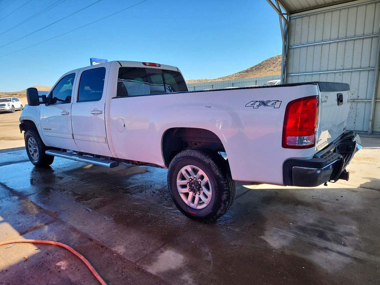 2012 GMC SIERRA K2500 SLT photo 2