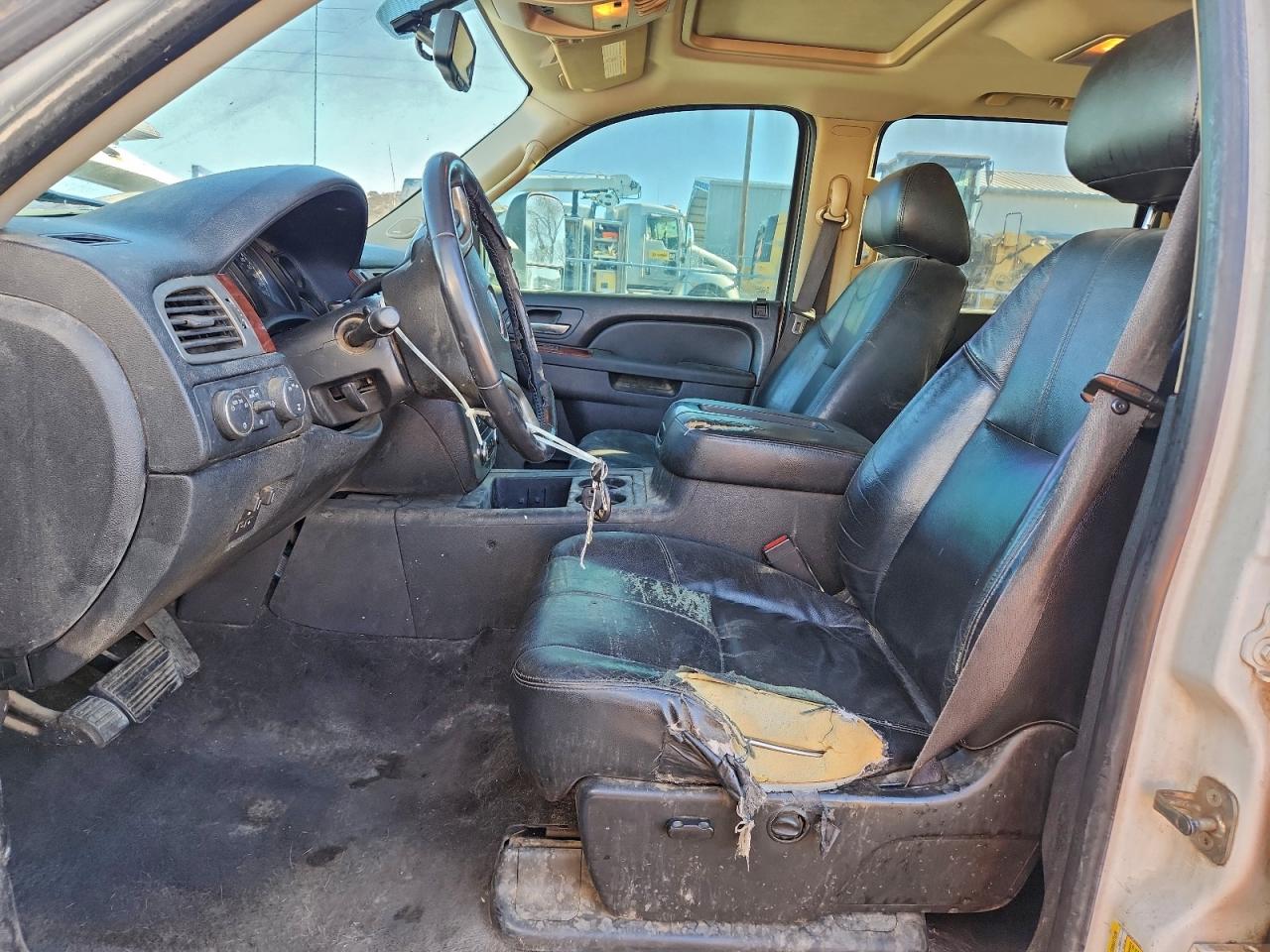2012 GMC SIERRA K2500 SLT photo 7