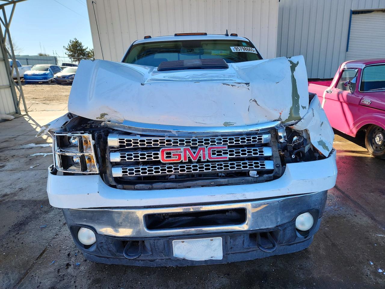 2012 GMC SIERRA K2500 SLT photo 5