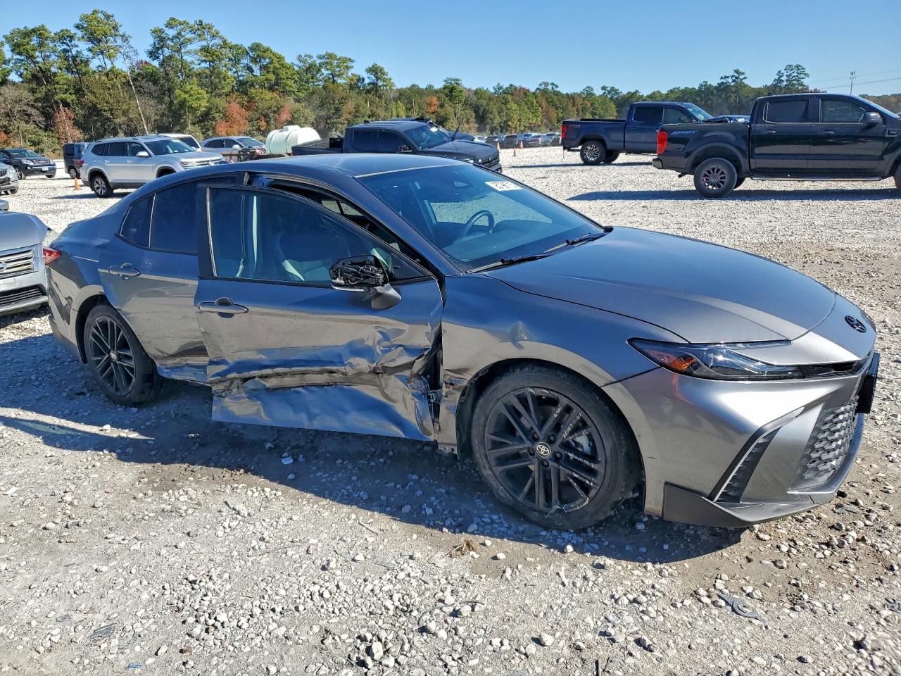 2025 TOYOTA CAMRY SE photo 4
