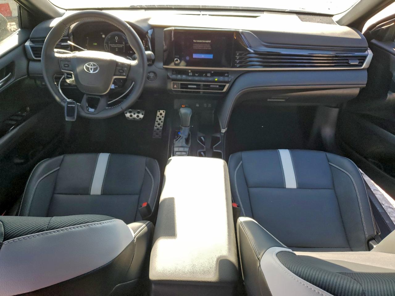 2025 TOYOTA CAMRY SE photo 8