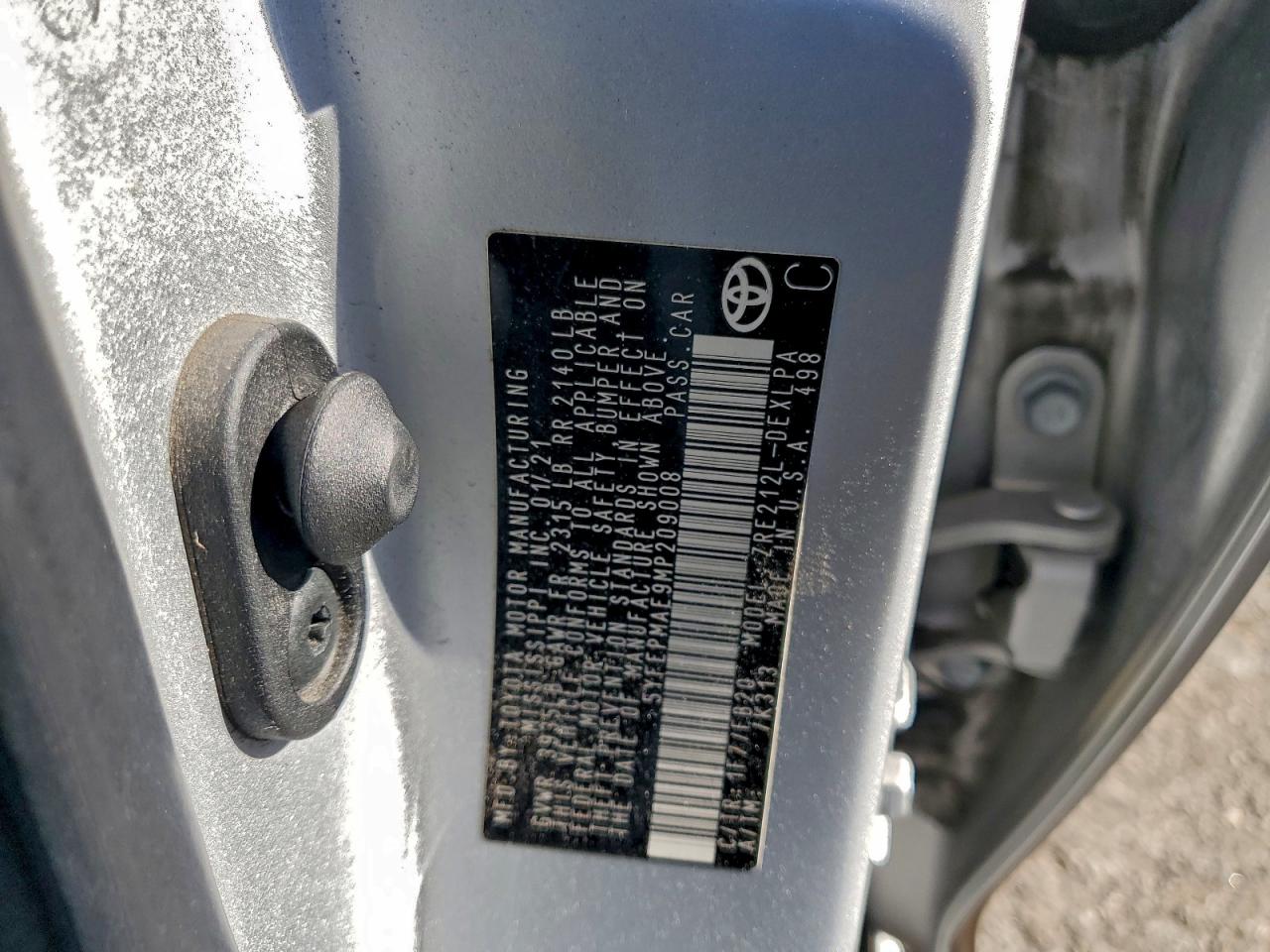 2021 TOYOTA COROLLA LE photo 12