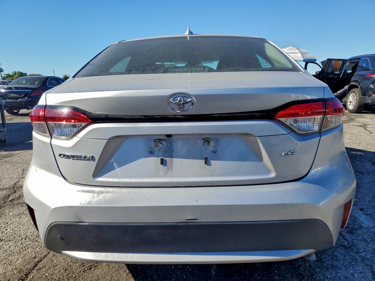2021 TOYOTA COROLLA LE photo 6