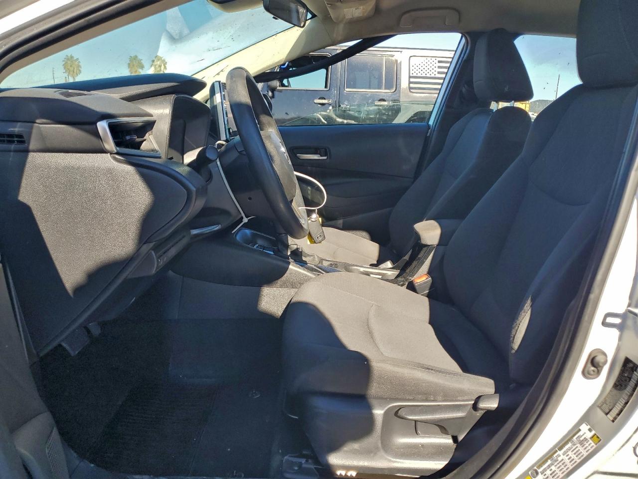 2021 TOYOTA COROLLA LE photo 7