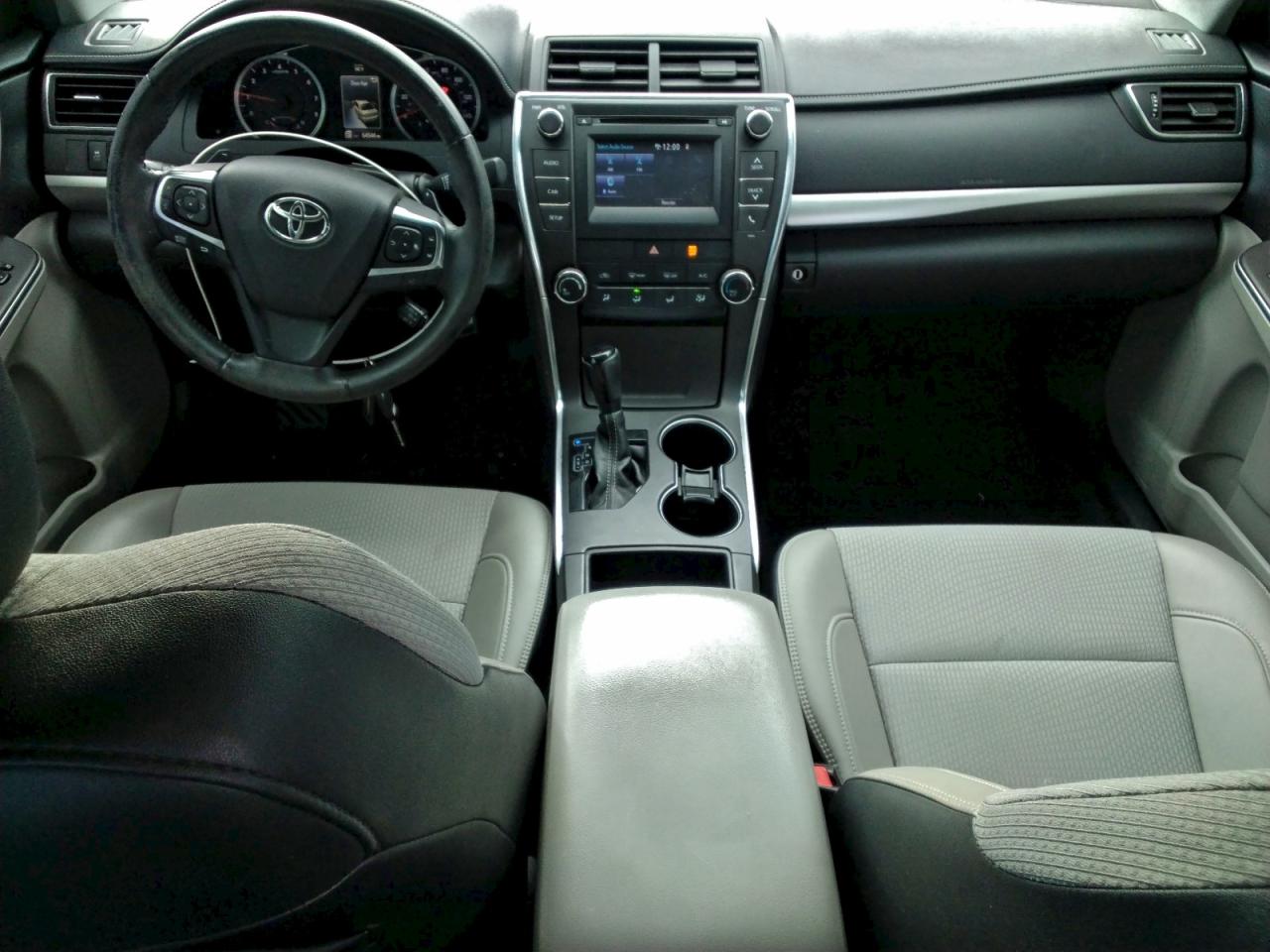 2017 TOYOTA CAMRY LE photo 8