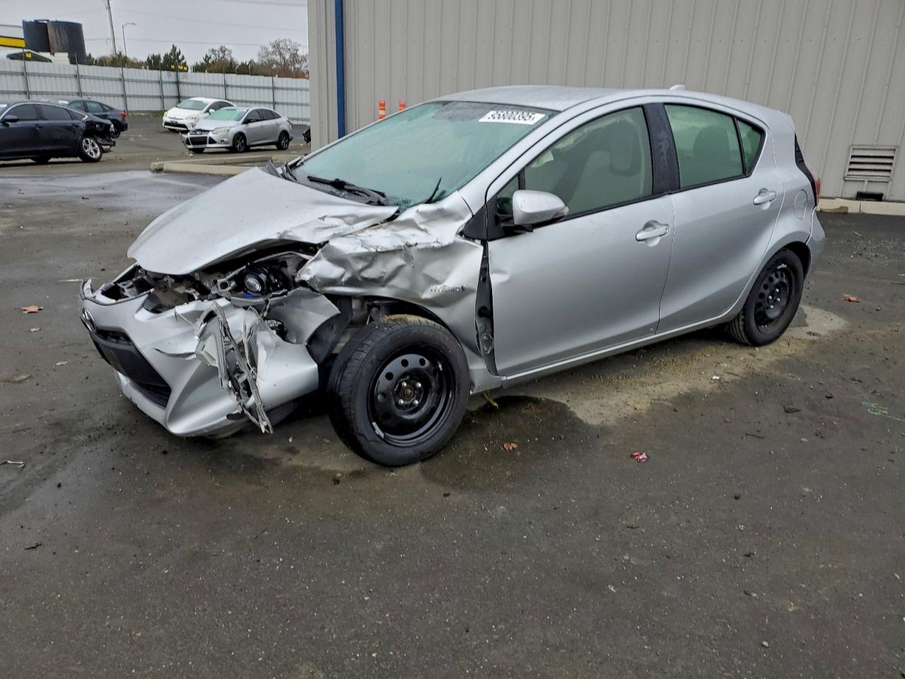 2016 TOYOTA PRIUS C