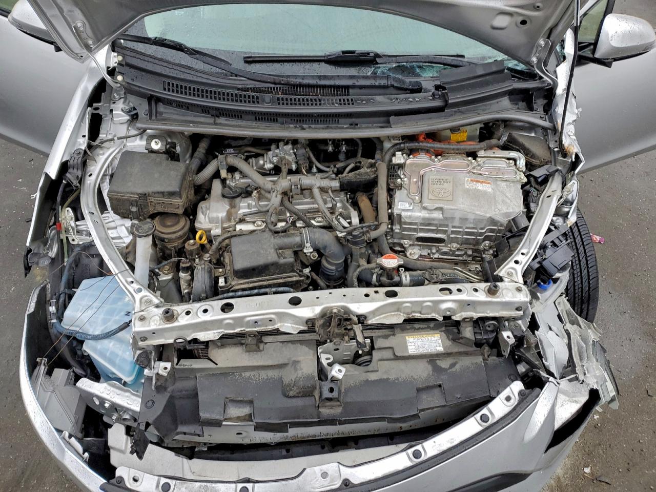 2016 TOYOTA PRIUS C photo 11